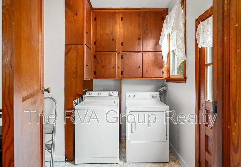 10530 Lambeth Rd — Photo 20