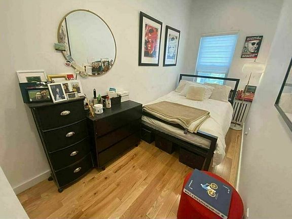 3rd image of 216 3rd Ave #3E