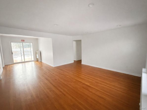 46 Elmira St