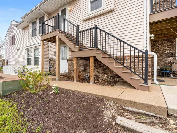 3807 Spring St APT 2B, Davenport, IA 52807