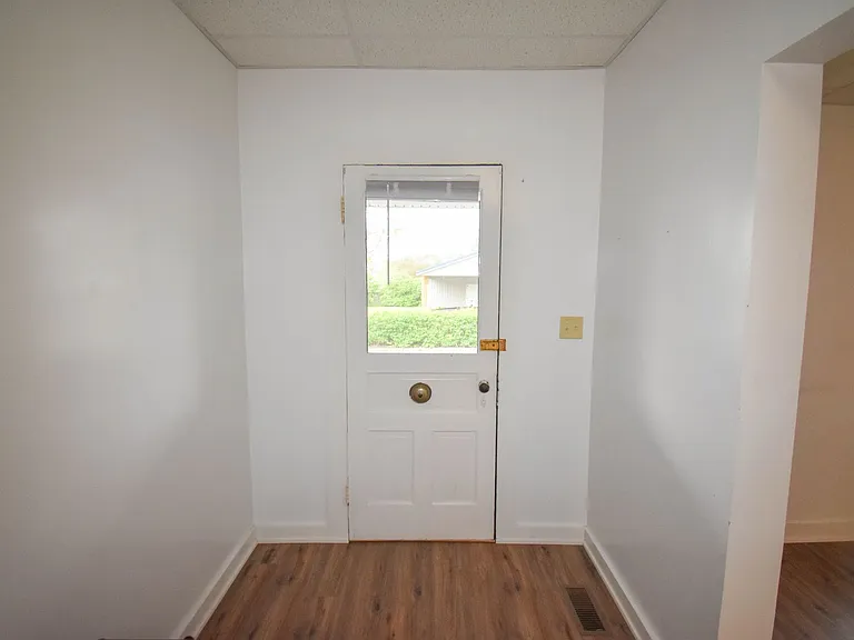 3 Fairview St — Photo 15