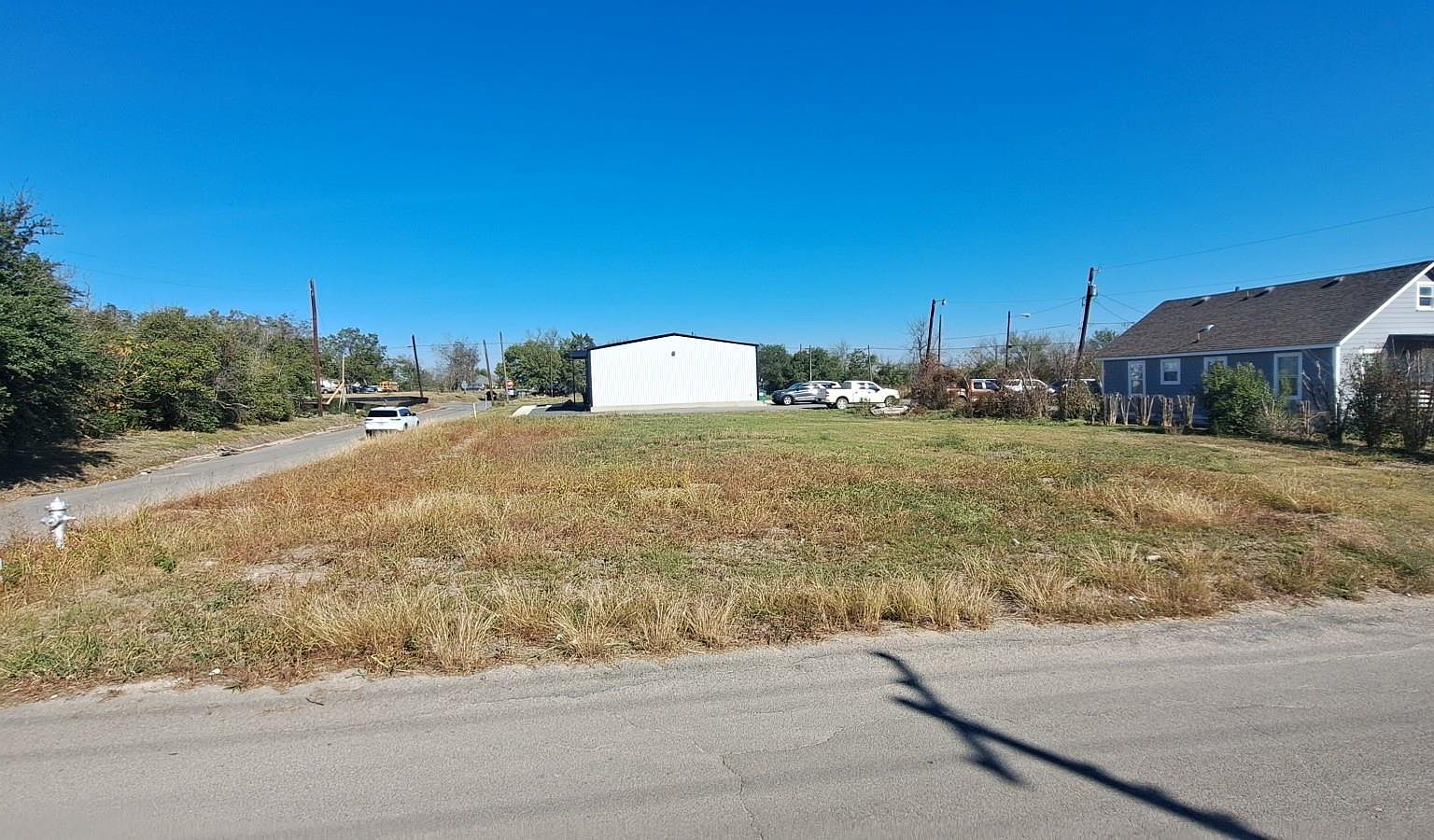 304 Burkett St, Taylor, TX 76574 | MLS #3474342 | Zillow