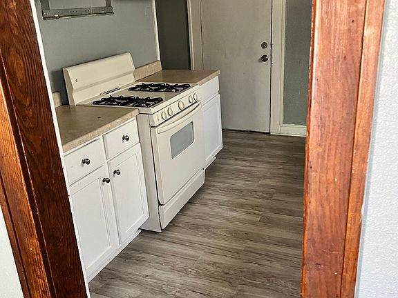 4th image of 4340 College Ave