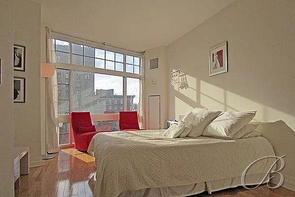 Sold by Bellmarc Realty | media 21