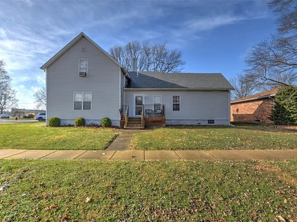 101 N Locust St, Assumption, IL 62510