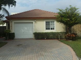 19630 NW 79th Pl, Hialeah, FL 33015