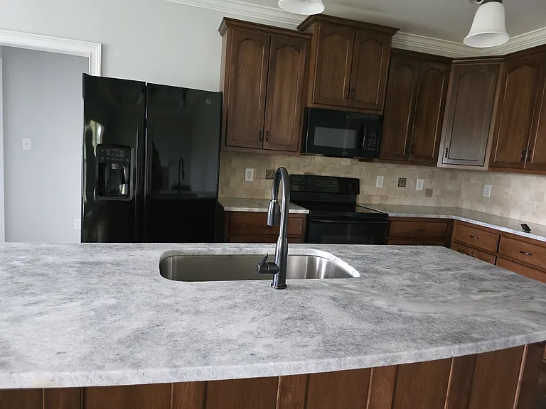 108 Wenlock Cir — Photo 6