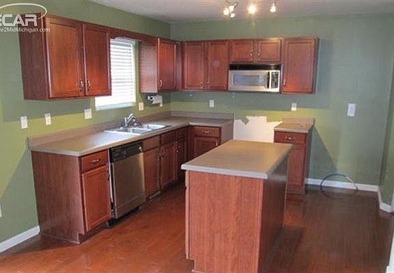 3rd image of 3199 Pine Run Dr