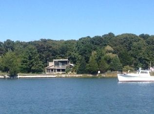 3 Edgemere Dr, Southampton, NY 11968