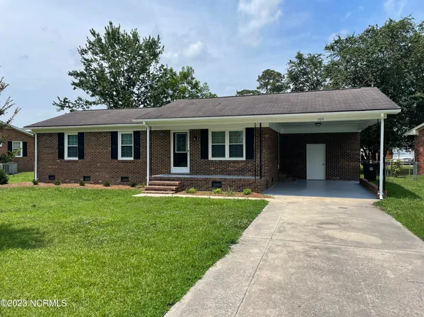 102 King Drive, Mount Olive, NC 28365