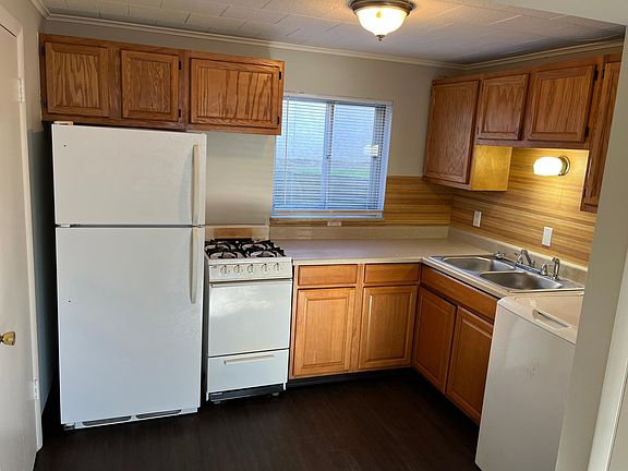 2nd image of 520 W 3rd St #A