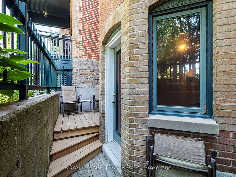 513 King Edward Ave #1 — Photo 21