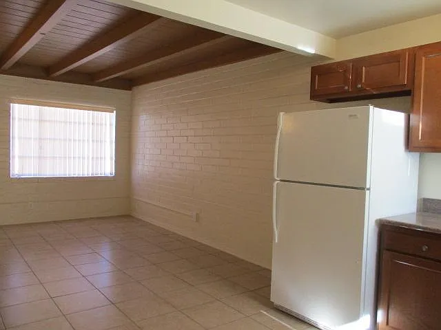 kitchen to living