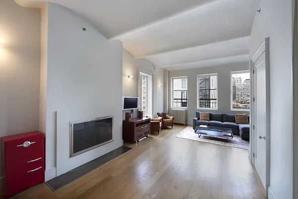 Sold by Tabak Real Estate | media 16