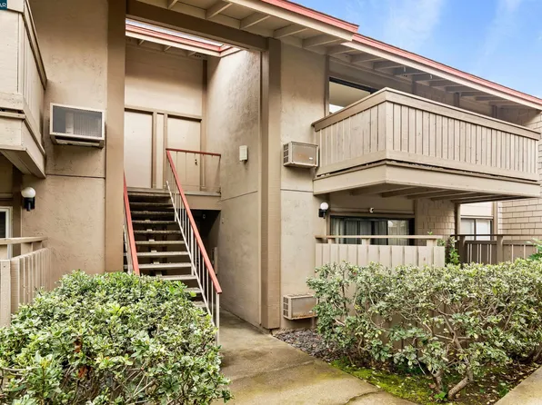 100 Kinross Dr APT 38, Walnut Creek, CA 94598