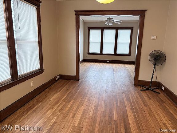 4th image of 7095 Navy St #2