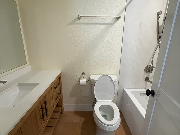 151 Lakeside Dr #213 — Photo 15