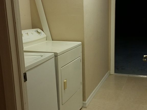 3rd image of 835 Andover Ave #1