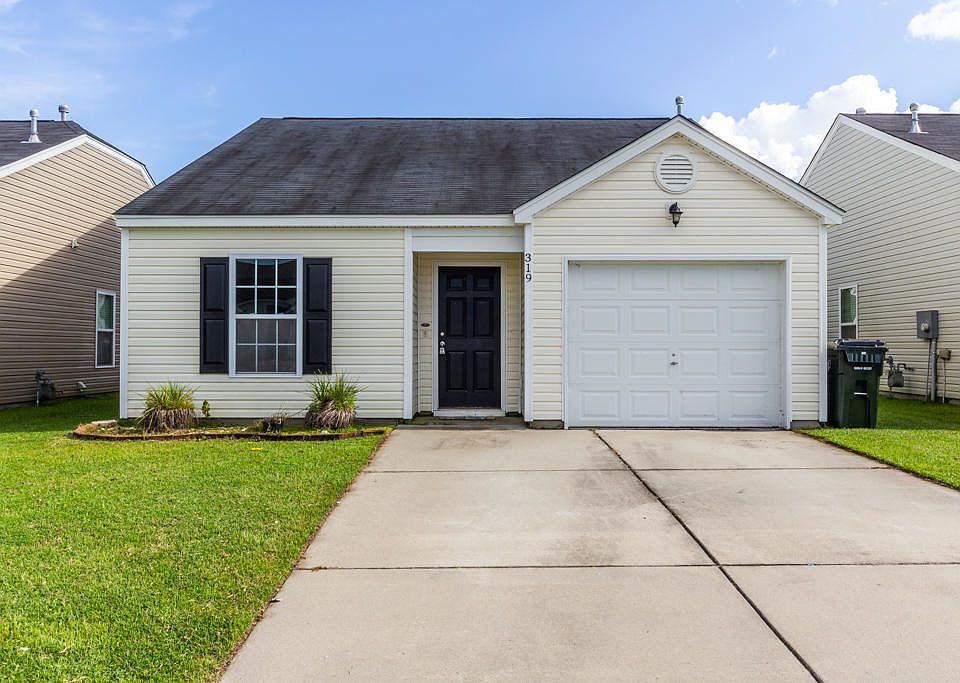 1st image of 319 Salkahatchie St