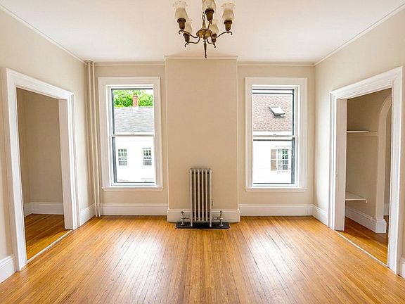 2nd image of 52 Carleton St #3