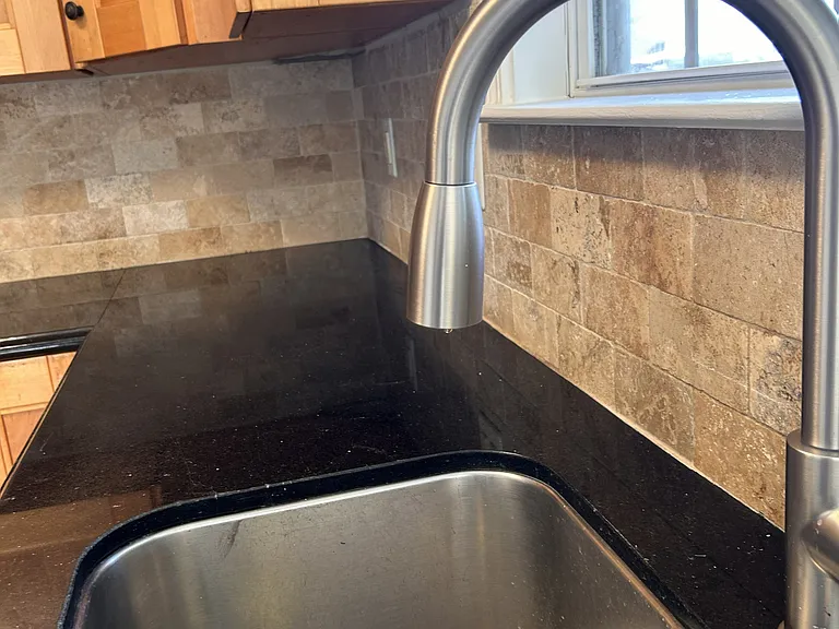 550 Creekwood Xing — Photo 24