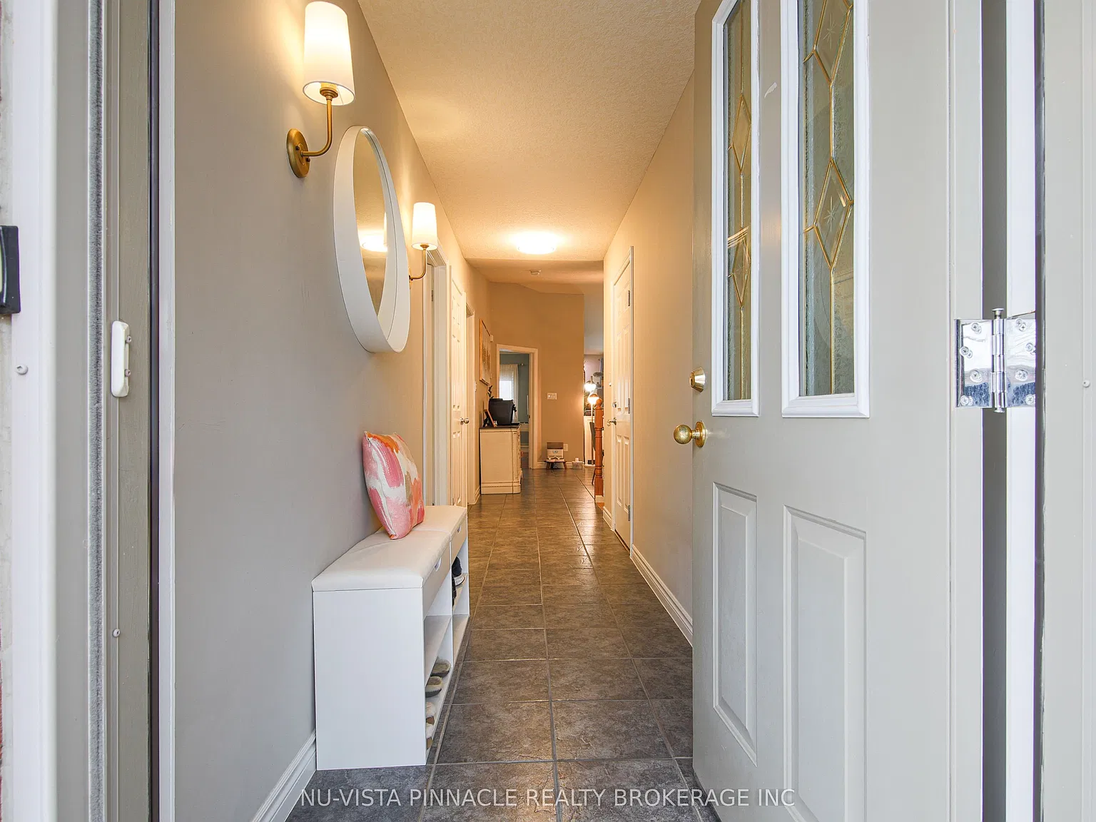 3 bed, $2,700 — Photo 2