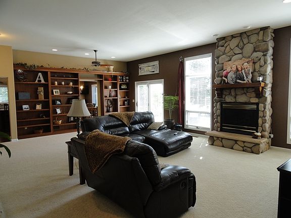 5th image of 2377 Whitetail Dr