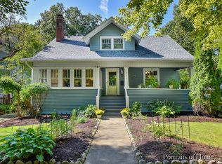 225 N Wright St, Naperville, IL 60540