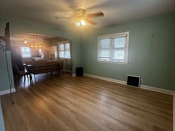 2nd image of 1506 Bredell Ave