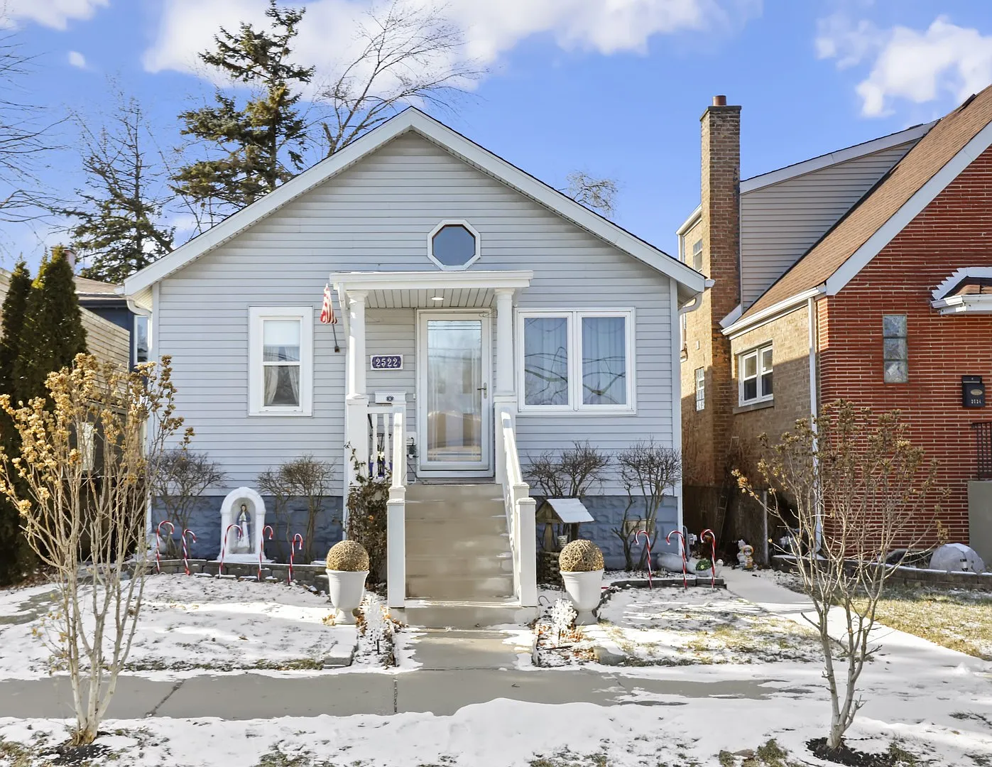 2522 Webster St photo 1