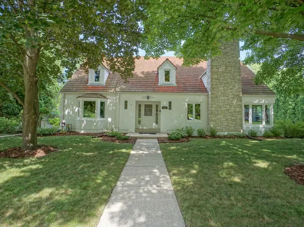 237 Orchard AVENUE, Pewaukee, WI 53072