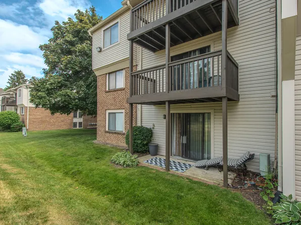 30078 W Twelve Mile Rd Unit 99, Farmington Hills, MI 48334