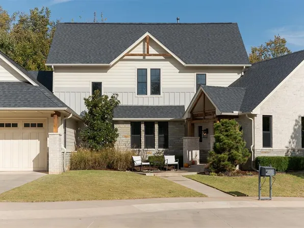 725 E Clegern Place Ct, Edmond, OK 73034