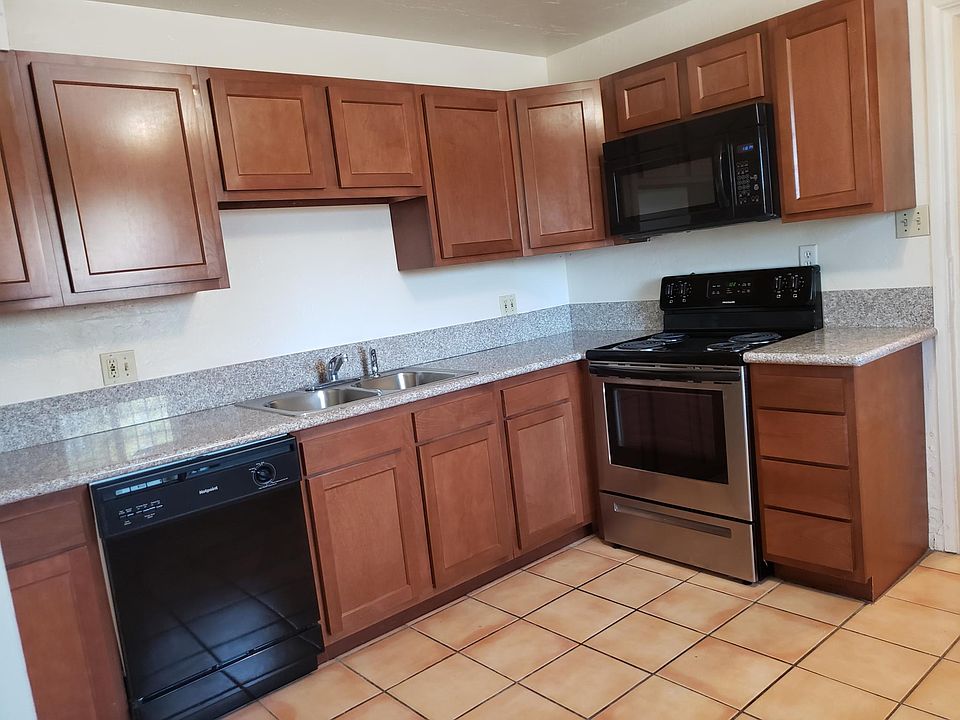 Granite kitchen