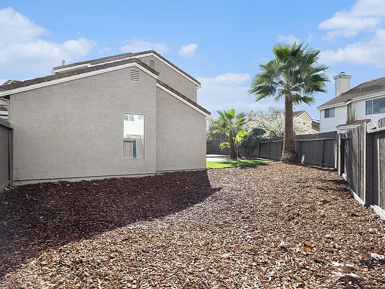 420 Beaulieu Ln — Photo 22