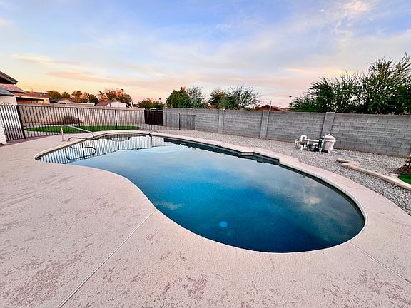 4th image of 5626 S La Rosa Dr