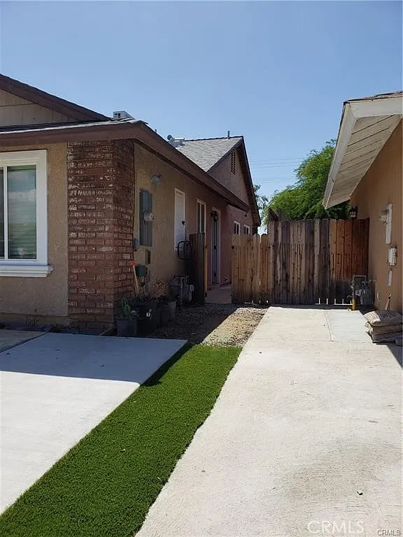 1 bed, 500 sqft, $1,650 — Photo 2