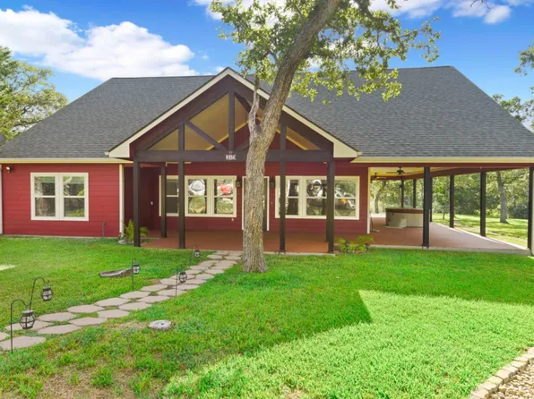 319 Live Oak Cir, Somerville, TX 77879
