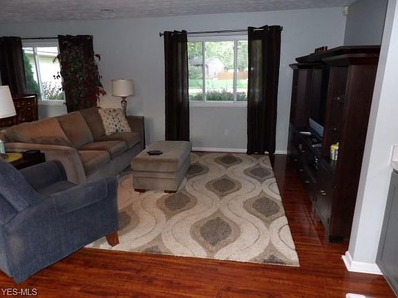 4th image of 15066 Wilmington Dr