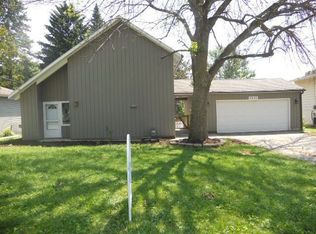 2215 Washington Ave, Findlay, OH 45840