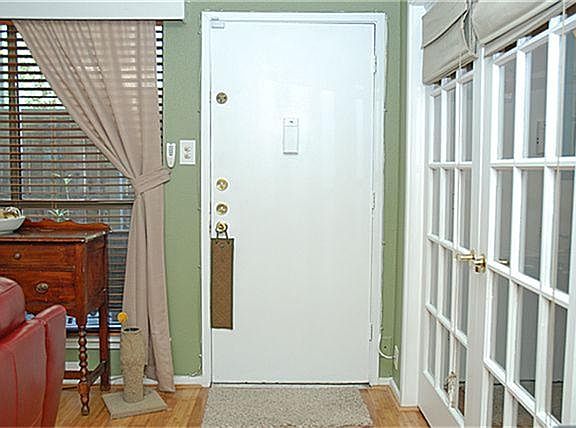 4th image of 1100 Augusta Dr APT 37