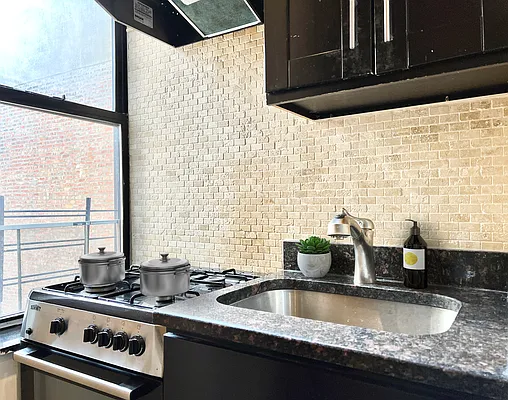 Rented by Vector New York, LLC | media 23