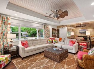 107 SW D St, Bentonville, AR 72712
