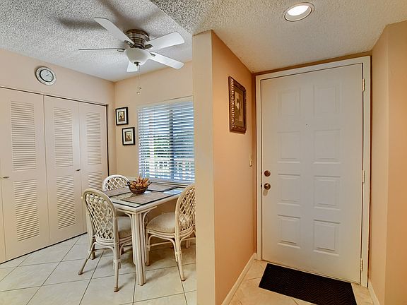 3rd image of 7301 Amberly Ln APT 303