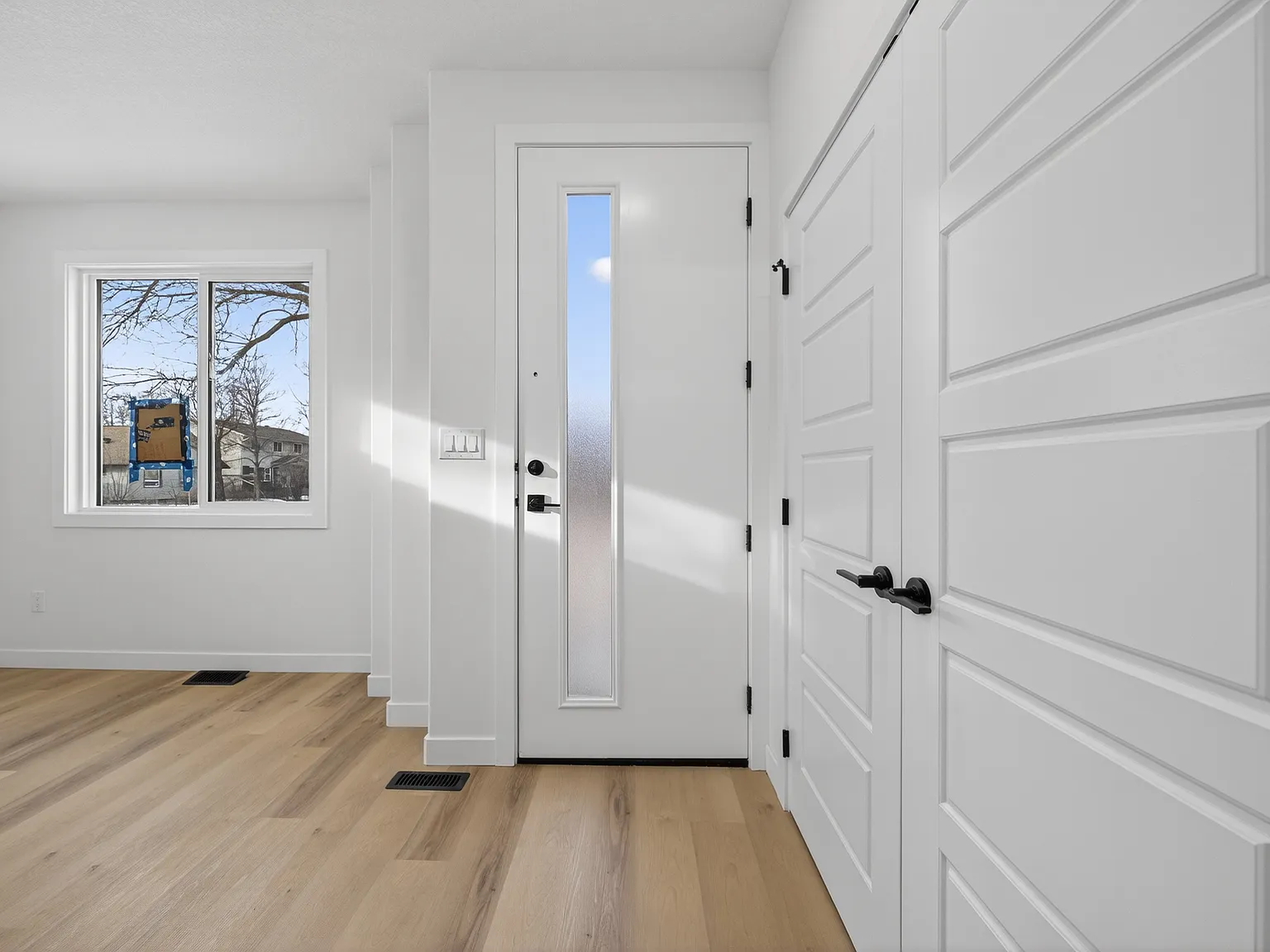 Family Rentals on 97 St NW Hazeldean 1 Month Free — Photo 4