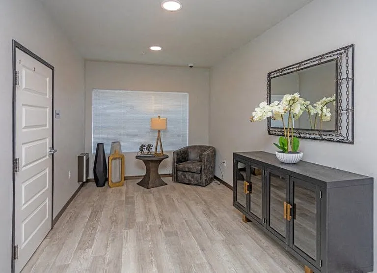 Flats on 21 — Photo 5