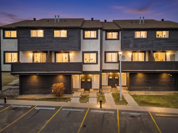 1556 69th St NW, Edmonton, AB T6K 3R3