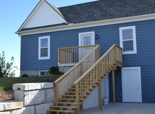 5280 Jamie Cir, Wamego, KS 66547