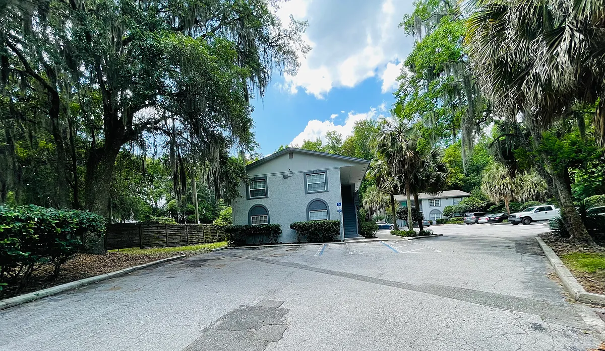 Building Photo - 1218 Hickman Rd #13