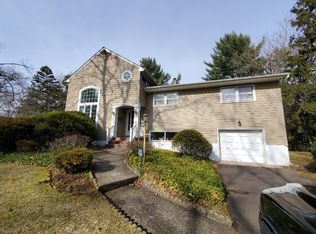 75 Delaware Ave, Haworth, NJ 07641
